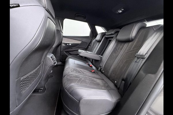 Peugeot 3008 1.6 HYbrid 225 GT Pack Business VAN: 25.900,- VOOR: 22.877,- UW WKVOORDEEL: 3.023,- | BLACK PACK | BOMVOL!! | ELKT. ACHTERKLEP | STOELVERWARMING | APPLECARPLAY | RIJKLAAR MET 12 MND BOVAG GARANTIE | ACHTERUITRIJ CAMERA | ADAP. CRUISE | DODE HOEK |