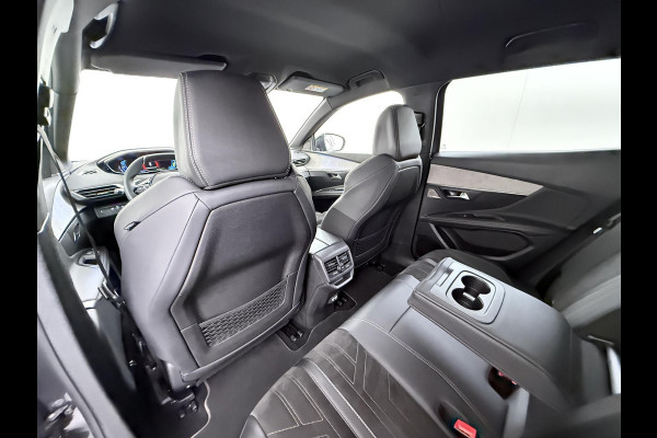 Peugeot 3008 1.6 HYbrid 225 GT Pack Business VAN: 25.900,- VOOR: 22.877,- UW WKVOORDEEL: 3.023,- | BLACK PACK | BOMVOL!! | ELKT. ACHTERKLEP | STOELVERWARMING | APPLECARPLAY | RIJKLAAR MET 12 MND BOVAG GARANTIE | ACHTERUITRIJ CAMERA | ADAP. CRUISE | DODE HOEK |