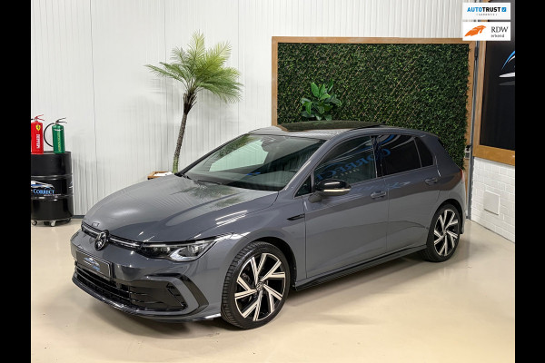 Volkswagen Golf 1.5 eTSI R-Line|IQ|Pano|ACC|Alarm|Keyless|Trekhaak