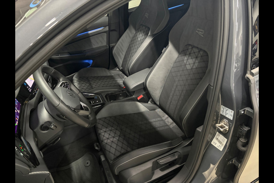 Volkswagen Golf 1.5 eTSI R-Line|IQ|Pano|ACC|Alarm|Keyless|Trekhaak
