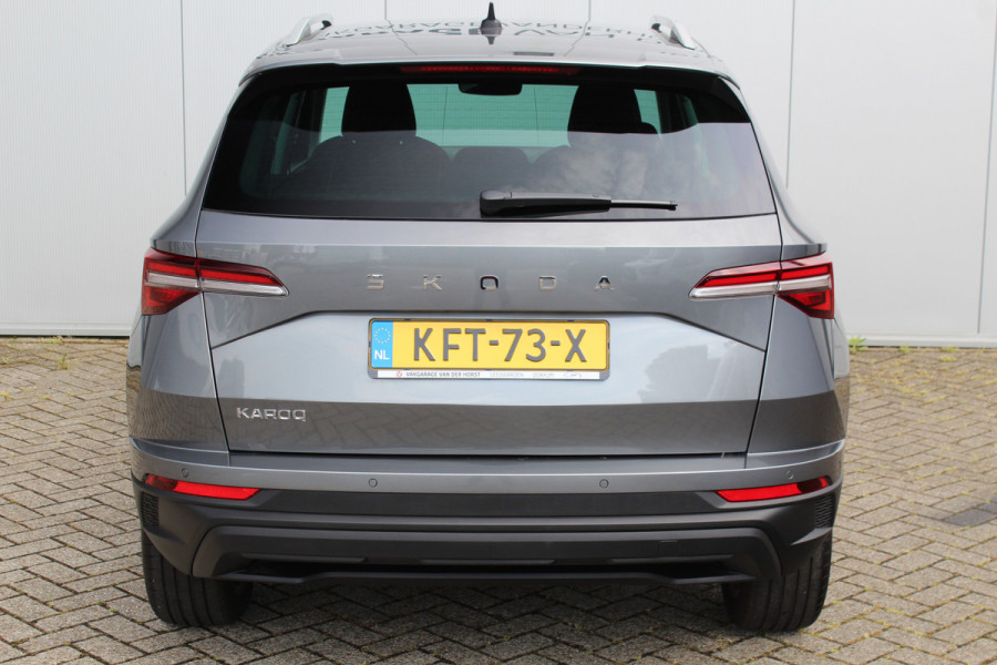 Škoda Karoq 1.5-150pk 'Selection' DSG-AUTOMAAT ! Fijne comfortabele hoogzitter, slechts 11.000km, trekgew. 1.500kg ! Aut. airco, Stuur- en stoelverwarm., Adapt. Cruise Cntrl, Climate Cntrl, Keyless entry/keyless go, Navigatie by Apple CarPlay/Android auto etc.
