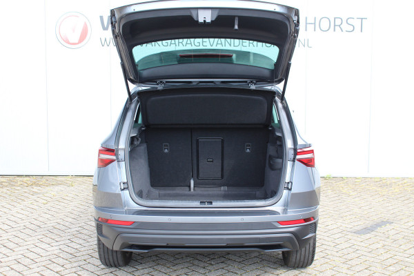 Škoda Karoq 1.5-150pk 'Selection' DSG-AUTOMAAT ! Fijne comfortabele hoogzitter, slechts 11.000km, trekgew. 1.500kg ! Aut. airco, Stuur- en stoelverwarm., Adapt. Cruise Cntrl, Climate Cntrl, Keyless entry/keyless go, Navigatie by Apple CarPlay/Android auto etc.