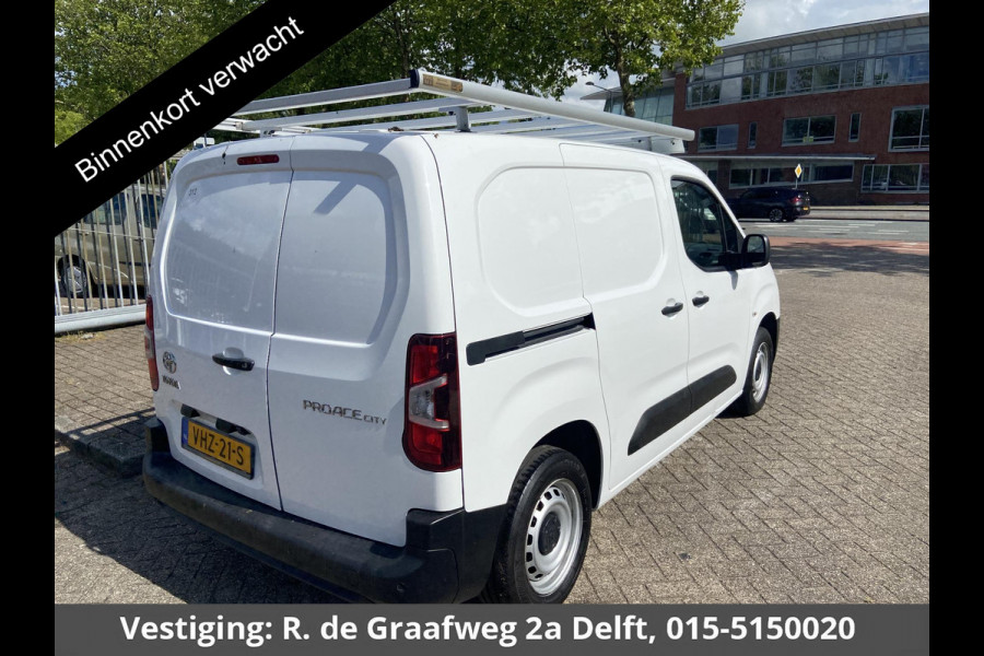 Toyota PROACE CITY 1.5 D-4D Navigator | Apple carplay/ Andoid auto | Navigatie | Achteruitrijcamera |
