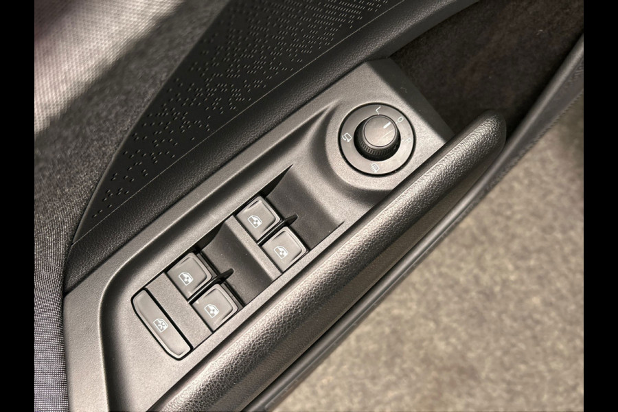 Škoda ENYAQ iV 80 Business Edition | SOH 97 % | Apple/Carplay | Camera | Stuurwiel/Verwarming