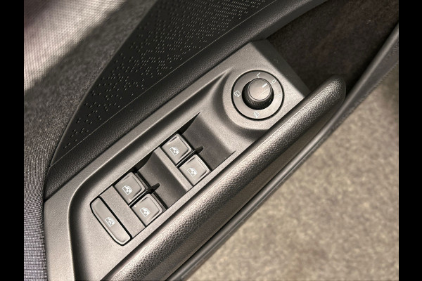 Škoda ENYAQ iV 80 Business Edition | SOH 97 % | Apple/Carplay | Camera | Stuurwiel/Verwarming