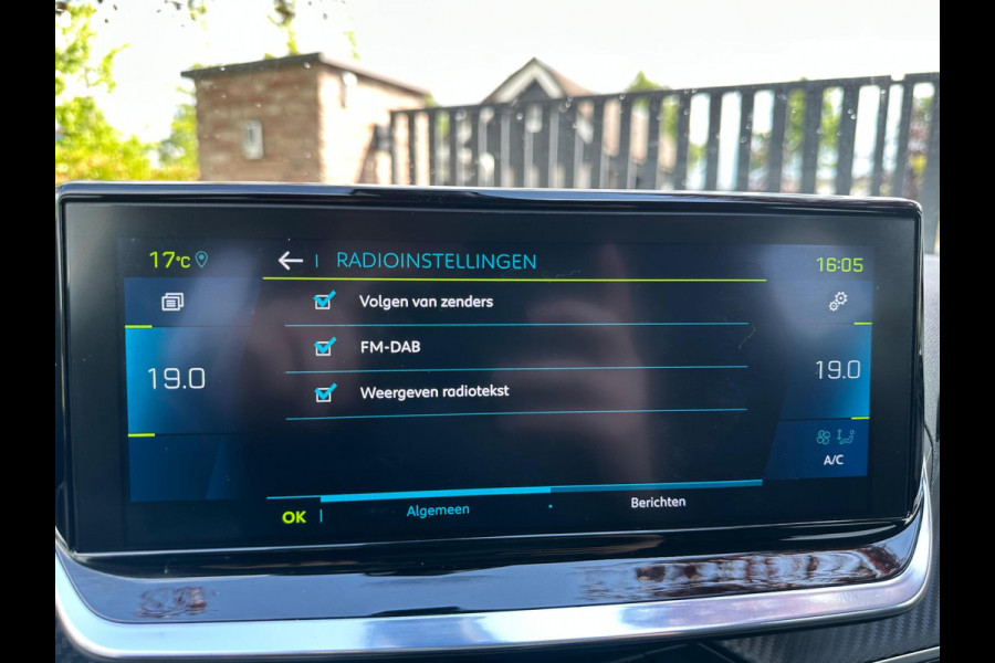 Peugeot e-208 EV Allure Pack 50 kWh | Camera | Apple Carplay | NL-Auto | 40.000 KM
