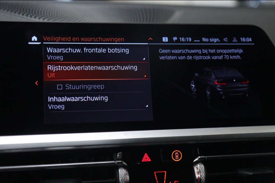 BMW 3-serie 330i High Executive M-PAKKET PANO/CARPLAY/SFEER/HK/HUD/VOL