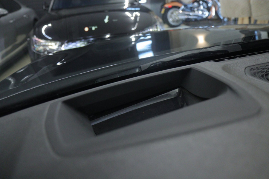BMW 3-serie 330i High Executive M-PAKKET PANO/CARPLAY/SFEER/HK/HUD/VOL
