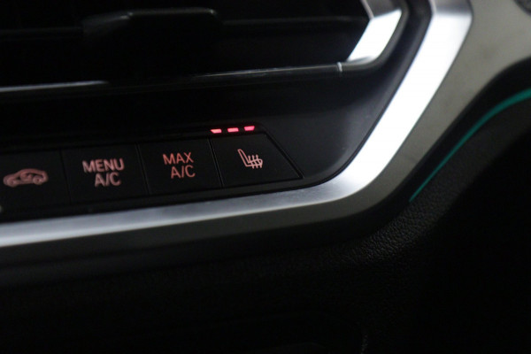 BMW 3-serie 330i High Executive M-PAKKET PANO/CARPLAY/SFEER/HK/HUD/VOL
