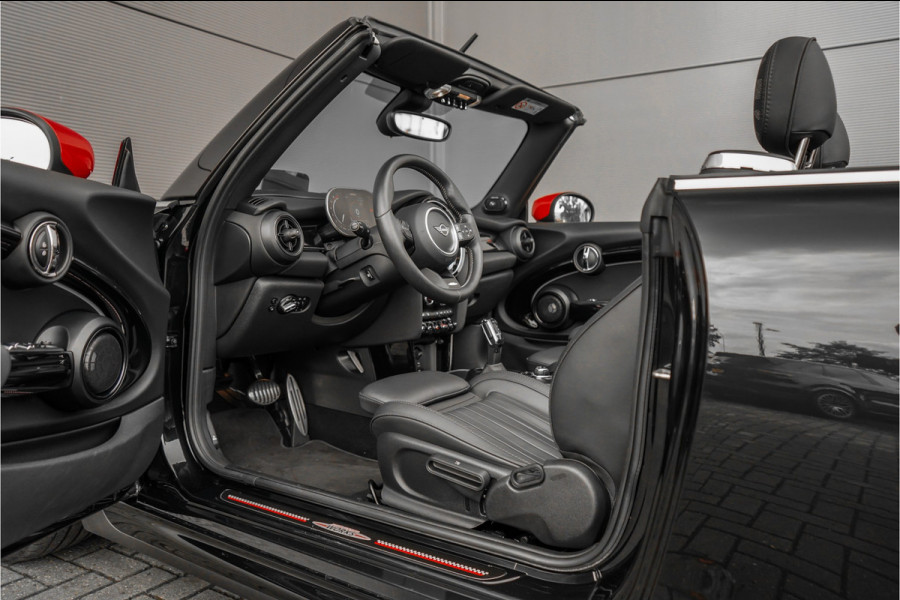 MINI Cabrio 2.0 John Cooper Works HUD H&K ACC Stuurwielverw Camera 18"