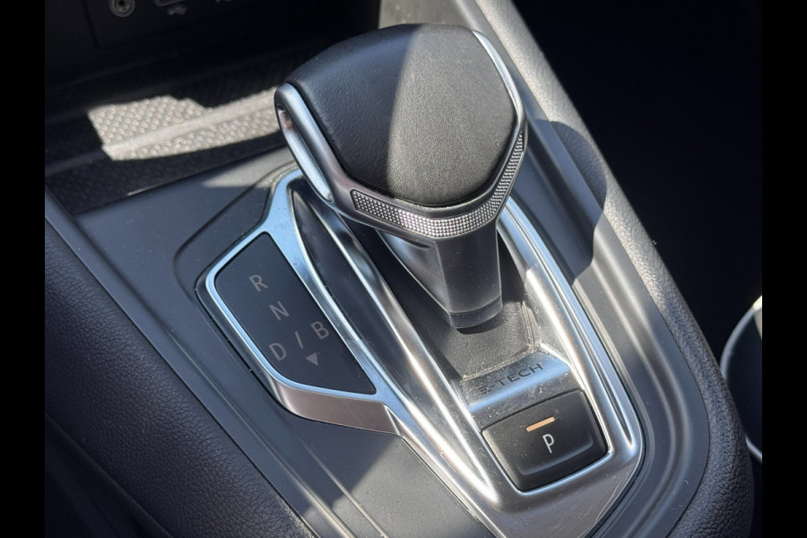 Renault Captur 1.6 E-Tech Plug-in Hybrid 160 Intens | Trekhaak | Camera | Climate control | Navigatie |