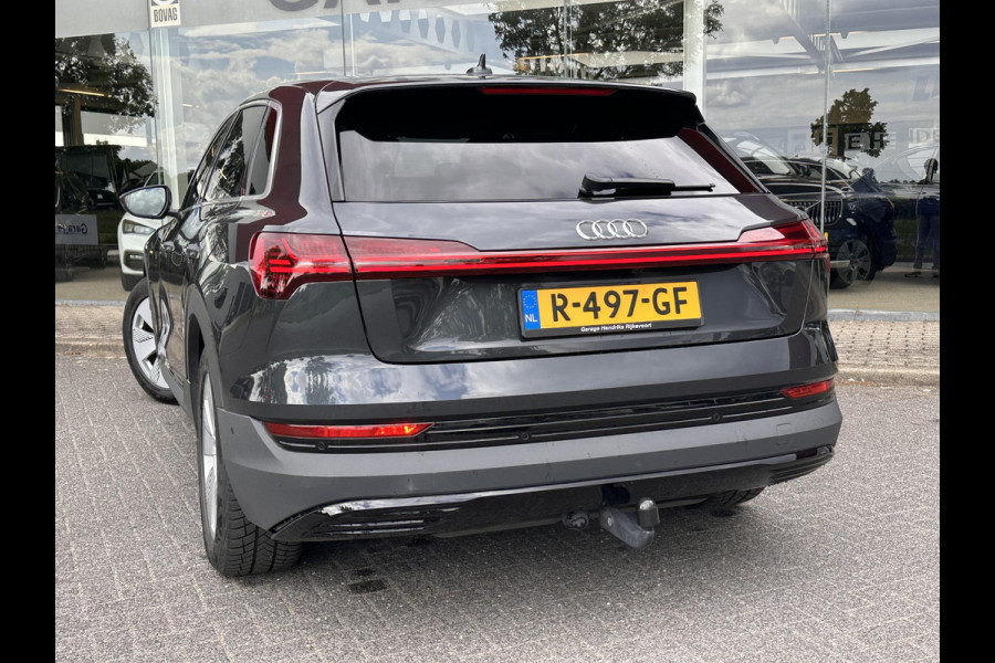 Audi e-tron 55 quattro edition 95 kWh | SOH 88,6% | Trekhaak 1800kg |  Navi | Camera | LED | Privacy Gals |