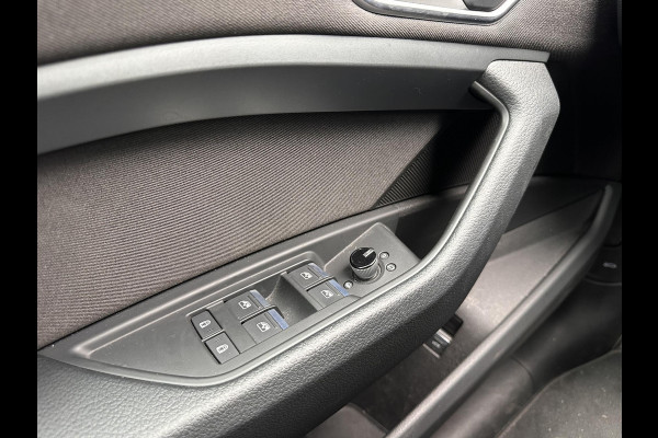 Audi e-tron 55 quattro edition 95 kWh | SOH 88,6% | Trekhaak 1800kg |  Navi | Camera | LED | Privacy Gals |