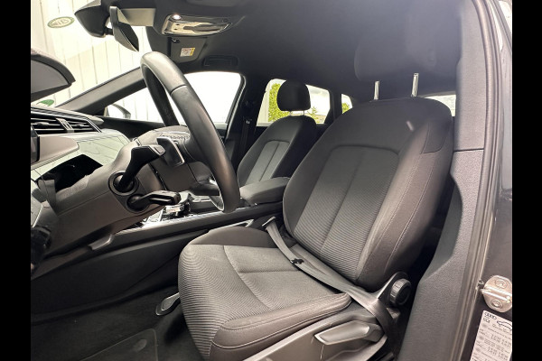 Audi e-tron 55 quattro edition 95 kWh | SOH 88,6% | Trekhaak 1800kg |  Navi | Camera | LED | Privacy Gals |