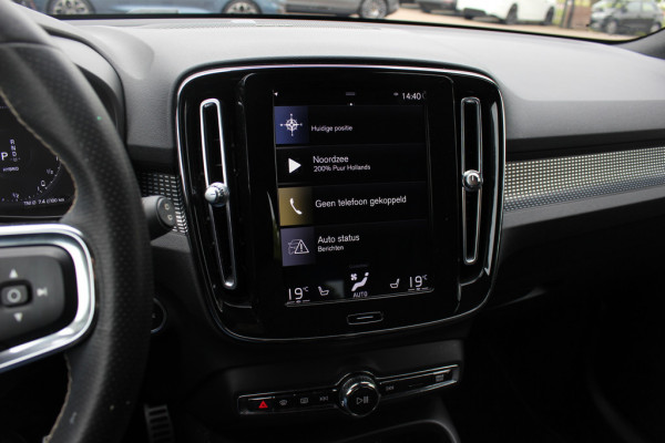Volvo XC40 1.5 T5 Twin Engine Inscription R-Design / Full option! / Trekhaak / Panoramadak / 360Camera / Leder / Harman Kardon / 20'' / CarPlay / Stuur+Stoelverwarming / Bliss / Dodehoek / Cruise Control
