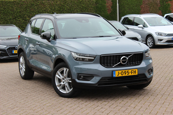 Volvo XC40 1.5 T5 Recharge R-Design / Camera / Leder / Harman Kardon / Keyless / 19'' / Stuur+Stoelverwarming / Elektr. Stoelen / Bliss / DAB / ACC
