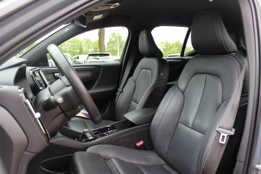 Volvo XC40 1.5 T5 Recharge R-Design / Camera / Leder / Harman Kardon / Keyless / 19'' / Stuur+Stoelverwarming / Elektr. Stoelen / Bliss / DAB / ACC