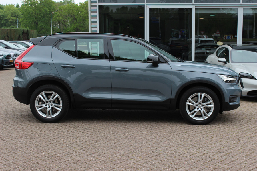 Volvo XC40 1.5 T5 Recharge R-Design / Camera / Leder / Harman Kardon / Keyless / 19'' / Stuur+Stoelverwarming / Elektr. Stoelen / Bliss / DAB / ACC