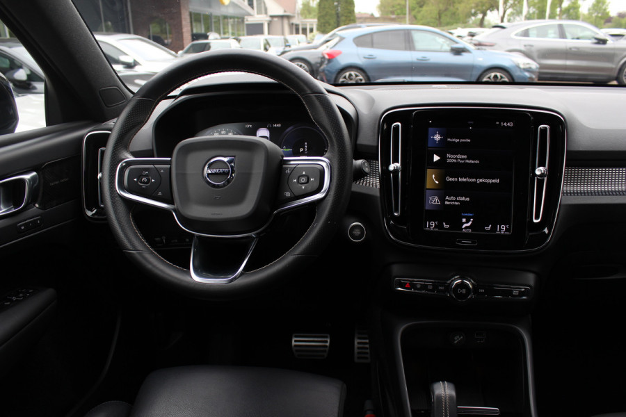 Volvo XC40 1.5 T5 Recharge R-Design / Camera / Leder / Harman Kardon / Keyless / 19'' / Stuur+Stoelverwarming / Elektr. Stoelen / Bliss / DAB / ACC