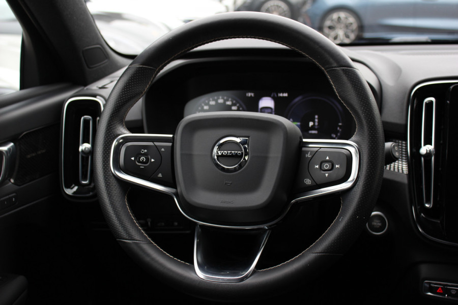 Volvo XC40 1.5 T5 Recharge R-Design / Camera / Leder / Harman Kardon / Keyless / 19'' / Stuur+Stoelverwarming / Elektr. Stoelen / Bliss / DAB / ACC