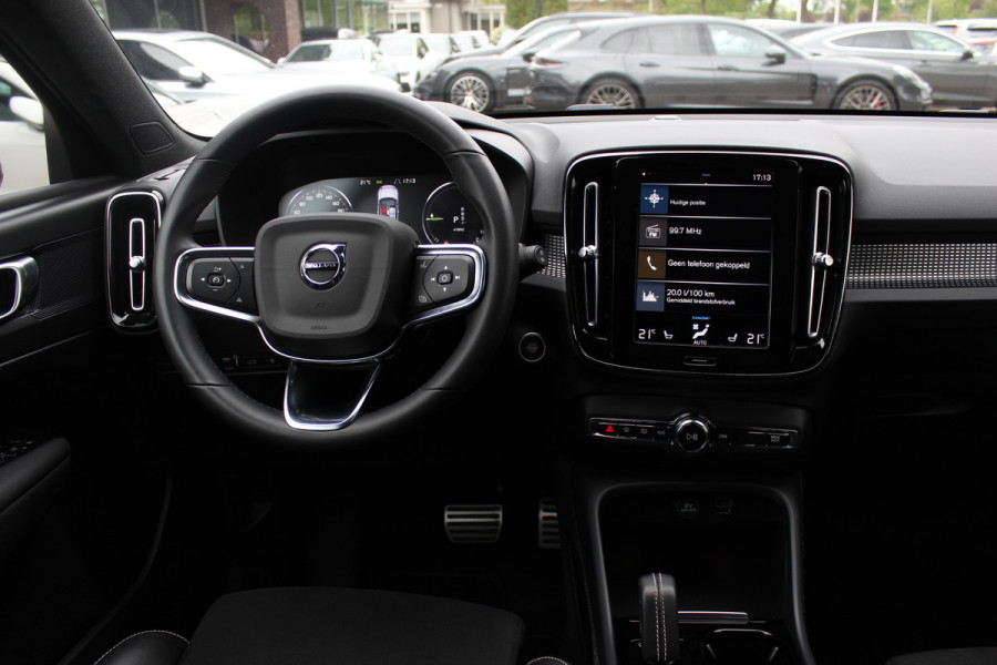 Volvo XC40 1.5 T5 Recharge Inscription / Trekhaak / 360Camera / Leder&Alcantara / 19'' / Keyless / CarPlay / LED / DAB / Stoel+Stuurverwarming / ACC
