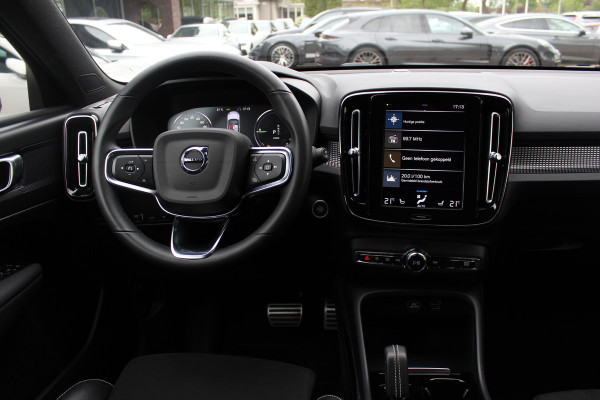 Volvo XC40 1.5 T5 Recharge Inscription / Trekhaak / 360Camera / Leder&Alcantara / 19'' / Keyless / CarPlay / LED / DAB / Stoel+Stuurverwarming / ACC