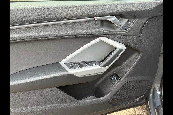 Audi Q3 Sportback 45 TFSI e S Edition 245 Pk | Navigatie | Camera | ACC | Clima | Side asist | Trekhaak | 20"Licht metaal.