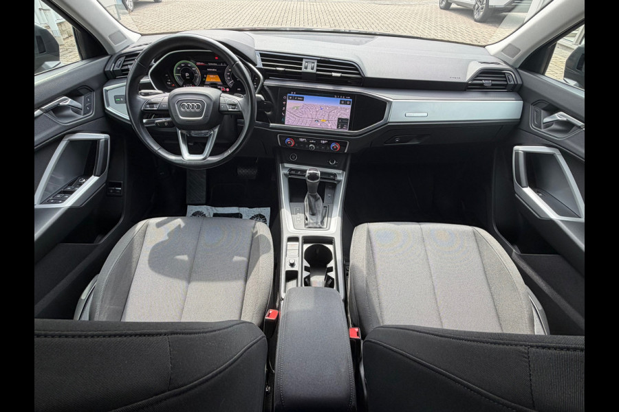 Audi Q3 Sportback 45 TFSI e S Edition 245 Pk | Navigatie | Camera | ACC | Clima | Side asist | Trekhaak | 20"Licht metaal.