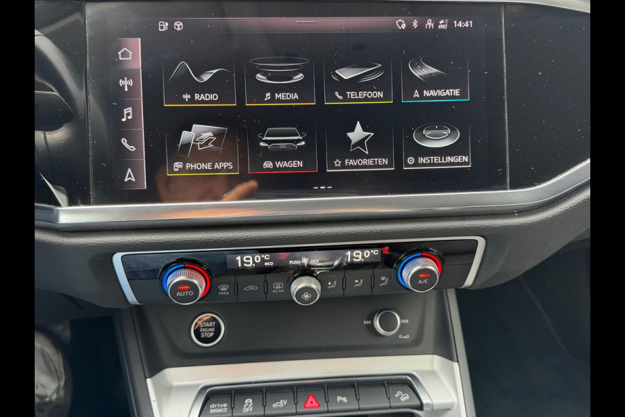 Audi Q3 Sportback 45 TFSI e S Edition 245 Pk | Navigatie | Camera | ACC | Clima | Side asist | Trekhaak | 20"Licht metaal.