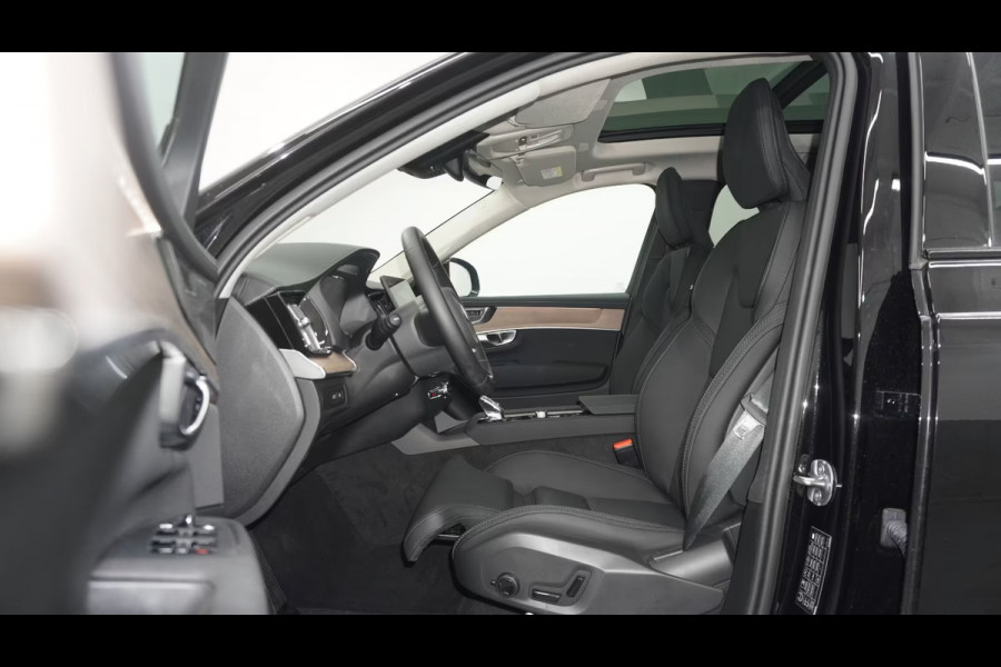 Volvo XC90 2.0 T8 Plug-in hybrid AWD Ultra Dark ** FULL OPTIONS, PANORAMA, WINTER, 21-inch LMV, H&K SOUND ** 1e EIG - UNFALLFREI ** ** INFORMEER OOK NAAR ONZE AANTREKKELIJKE FINANCIAL-LEASE TARIEVEN **