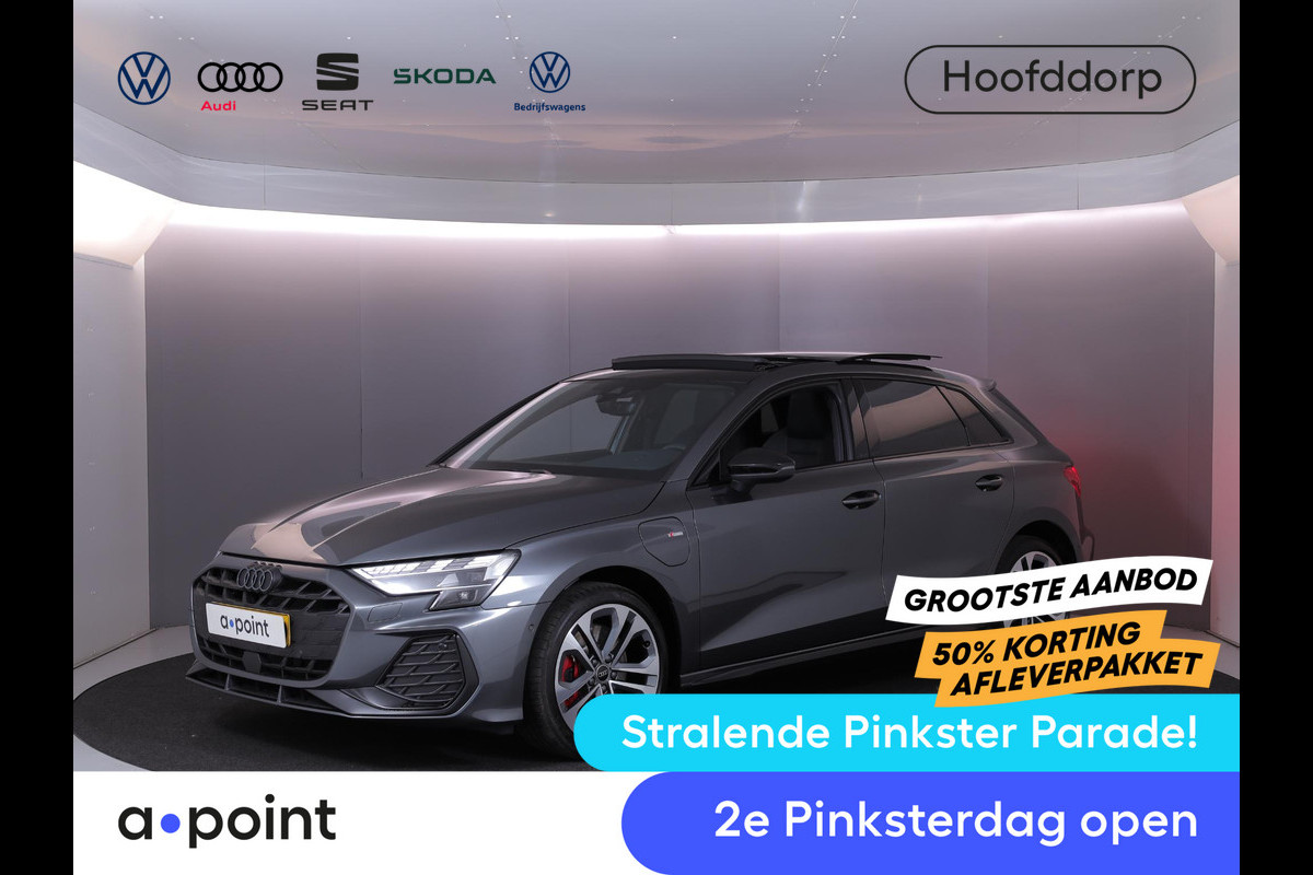 Audi A3 Sportback 45 TFSI e S edition Competition 272 pk S-tronic | Verlengde garantie | Navigatie | Panoramadak | Parkeersensoren (Park assist) | Achteruitrijcamera | S-Line |