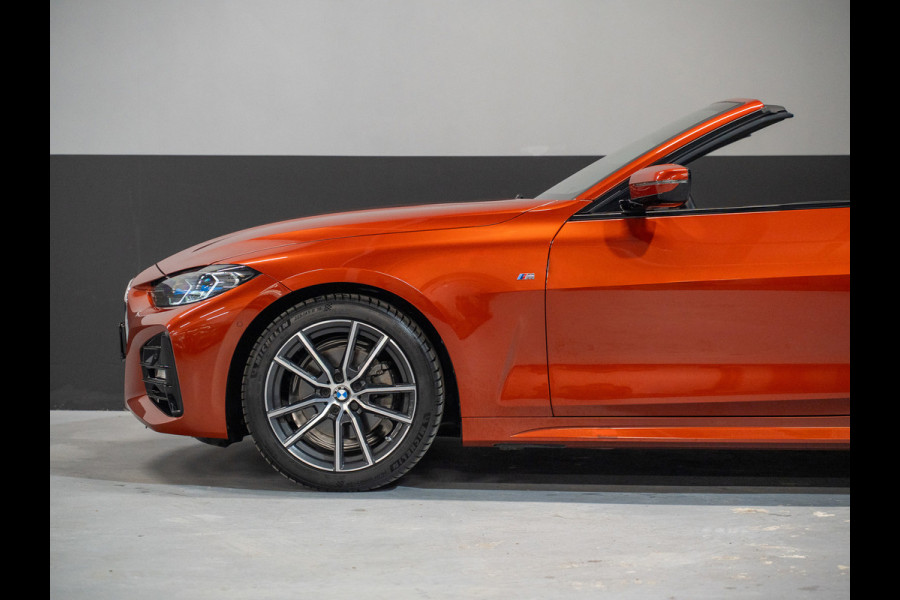 BMW 4 Serie Cabrio 420i High Executive | Sportleder | Camera | Harman | Laser | Head-up
