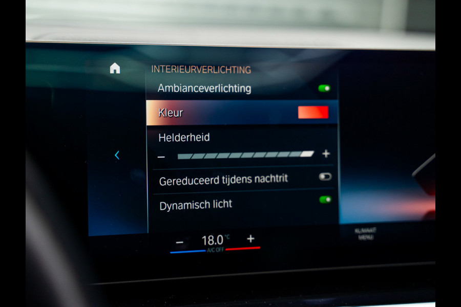 BMW 4 Serie Cabrio 420i High Executive | Sportleder | Camera | Harman | Laser | Head-up