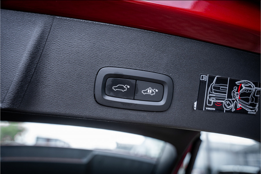 Volvo XC40 1.5 T4 Recharge Inscription Expression ** Memory ** Camera ** Winter-line ** Carplay ** DAB