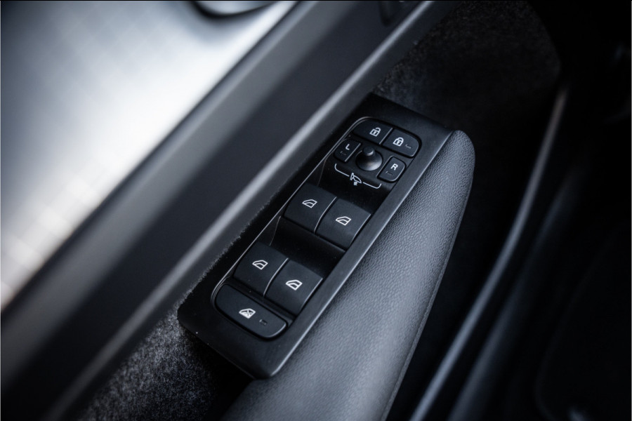 Volvo XC40 1.5 T4 Recharge Inscription Expression ** Memory ** Camera ** Winter-line ** Carplay ** DAB