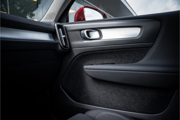 Volvo XC40 1.5 T4 Recharge Inscription Expression ** Memory ** Camera ** Winter-line ** Carplay ** DAB