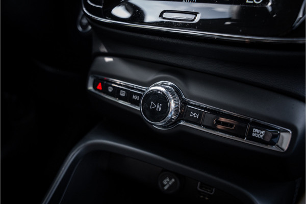 Volvo XC40 1.5 T4 Recharge Inscription Expression ** Memory ** Camera ** Winter-line ** Carplay ** DAB