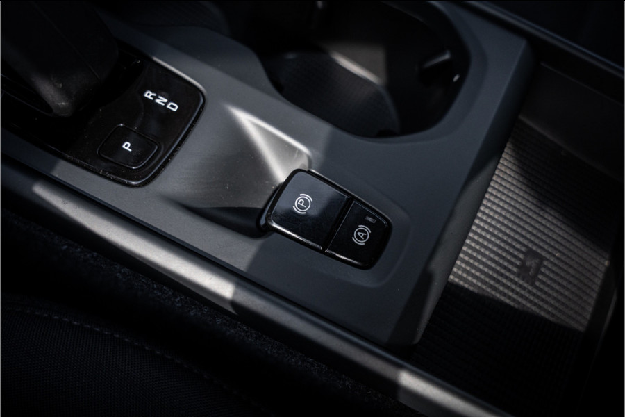 Volvo XC40 1.5 T4 Recharge Inscription Expression ** Memory ** Camera ** Winter-line ** Carplay ** DAB