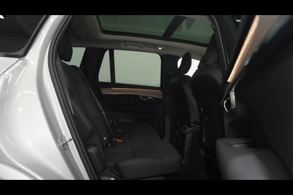 Volvo XC90 2.0 T8 Plug-in hybrid AWD Ultra Dark ** FULL OPTIONS, PANORAMA, TREKH, 21-inch LMV, H&K SOUND ** 1e EIG - UNFALLFREI ** ** INFORMEER OOK NAAR ONZE AANTREKKELIJKE FINANCIAL-LEASE TARIEVEN **