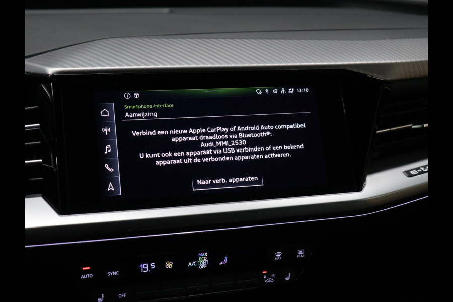 Audi Q4 e-tron 40 Launch edition 77 kWh [SCHUIFKANTELDAK, ADAPTIVE CRUISE, CAMERA, APPLE CARPLAY, ANDROID, STOELVERWARMING, PDC, DIGITAL DASH]