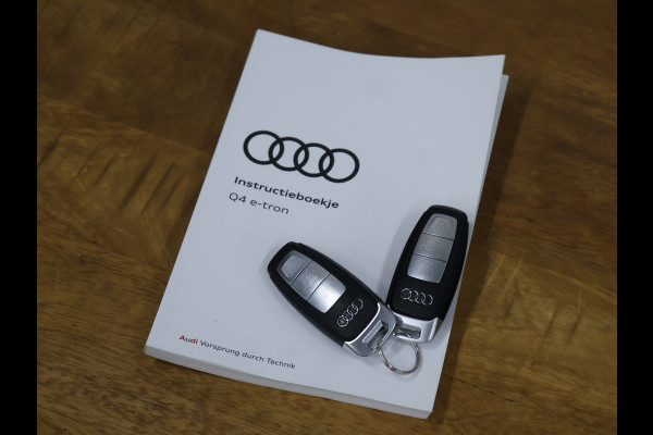 Audi Q4 e-tron 40 Launch edition 77 kWh [SCHUIFKANTELDAK, ADAPTIVE CRUISE, CAMERA, APPLE CARPLAY, ANDROID, STOELVERWARMING, PDC, DIGITAL DASH]