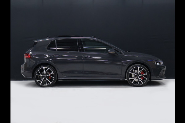Volkswagen Golf 1.4 eHybrid GTE [SCHUIFKANTELDAK, APPLE CARPLAY, ANDROID, PDC, CRUISE, STUURVERWARMING, DIGITAL DASH, NAVIGATIE, NIEUWSTAAT]