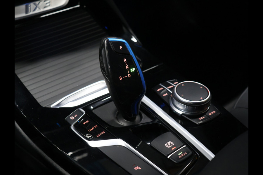 BMW iX3 Executive 80 kWh [SCHUIFKANTELDAK, ADAPTIVE CRUISE, MEMORY, APPLE CARPLAY, ANDROID, CAMERA, PDC, STOELVERWARMING, TREKHAAK, DRAADLOZE OPLADER, NIEUWSTAAT]