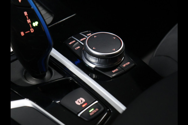 BMW iX3 Executive 80 kWh [SCHUIFKANTELDAK, ADAPTIVE CRUISE, MEMORY, APPLE CARPLAY, ANDROID, CAMERA, PDC, STOELVERWARMING, TREKHAAK, DRAADLOZE OPLADER, NIEUWSTAAT]