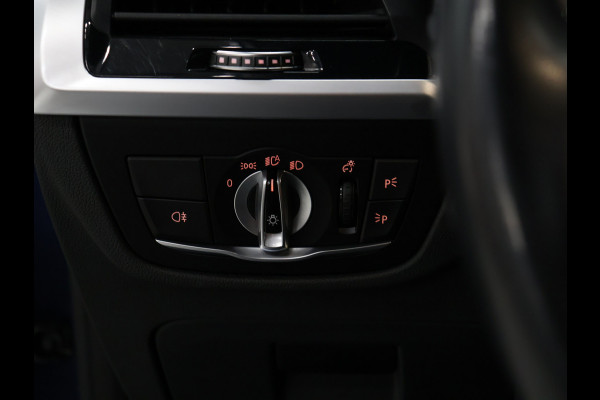 BMW iX3 Executive 80 kWh [SCHUIFKANTELDAK, ADAPTIVE CRUISE, MEMORY, APPLE CARPLAY, ANDROID, CAMERA, PDC, STOELVERWARMING, TREKHAAK, DRAADLOZE OPLADER, NIEUWSTAAT]