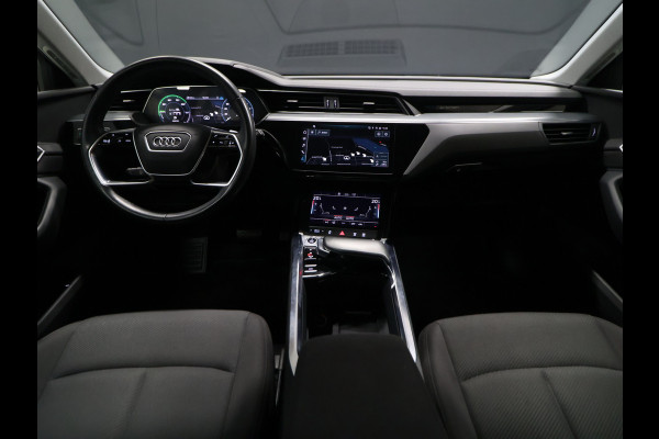 Audi e-tron 55 quattro edition 95 kWh [APPLE CARPLAY, LED, ADAPTIEVE DEMPING, CRUISE CONTROL, ANDROID, DIGITAL DASH, ELEKTRISCHE ACHTERKLEP, NAVIGATIE, NIEUWSTAAT]