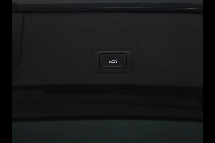 Audi e-tron 55 quattro edition 95 kWh [APPLE CARPLAY, LED, ADAPTIEVE DEMPING, CRUISE CONTROL, ANDROID, DIGITAL DASH, ELEKTRISCHE ACHTERKLEP, NAVIGATIE, NIEUWSTAAT]