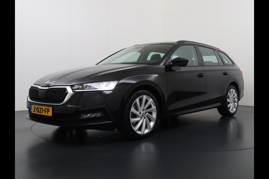 Škoda Octavia Combi 1.4TSI iV PHEV Hybrid Apple Carplay Android Auto Navi* Ecc Cruise Control Virtual Cockpit Pdc Business Edition Lmv Led Isofix DAB Keyless-go Rijstrooksensor WiFi