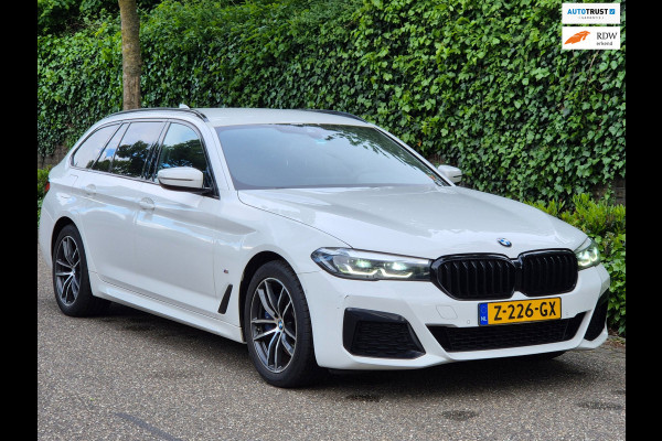 BMW 5 Serie Touring 530e M Sport LED CarPlay Elek. Stoelen 100% dealer onderhouden 530e Business Edition Plus
