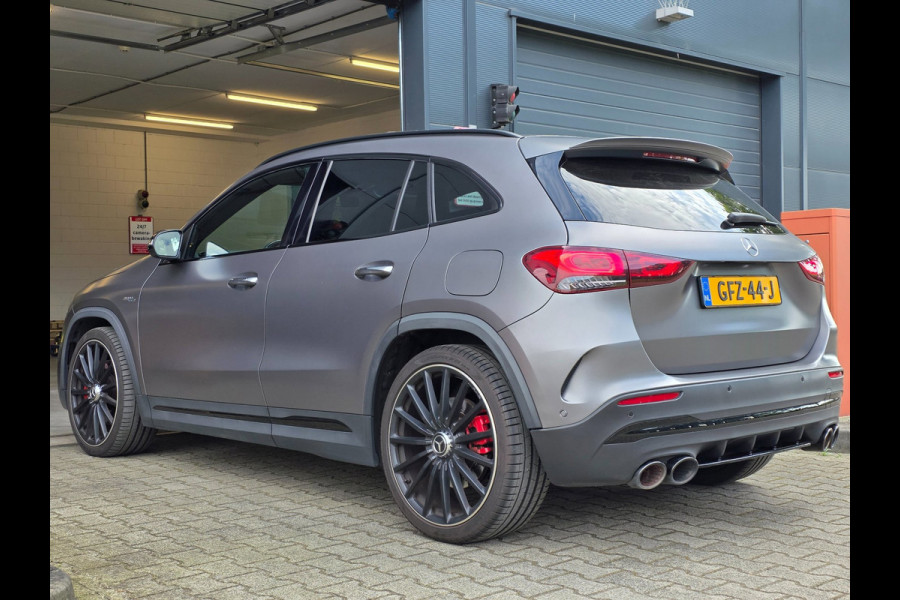Mercedes-Benz GLA AMG 35 4MATIC / PANO / MATTE GREY / LEDER-ALCANTARA / CAMERA / KEYLESS / BURMESTER / CARPLAY / 21 INCH !